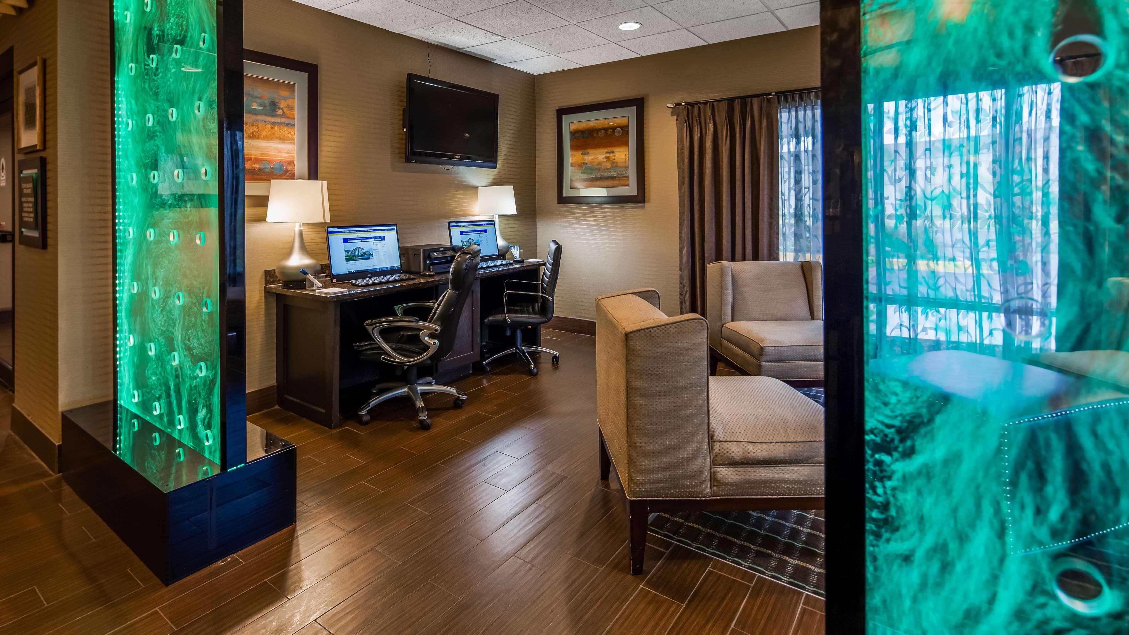 Best Western Plus Wichita West Airport Inn Zewnętrze zdjęcie