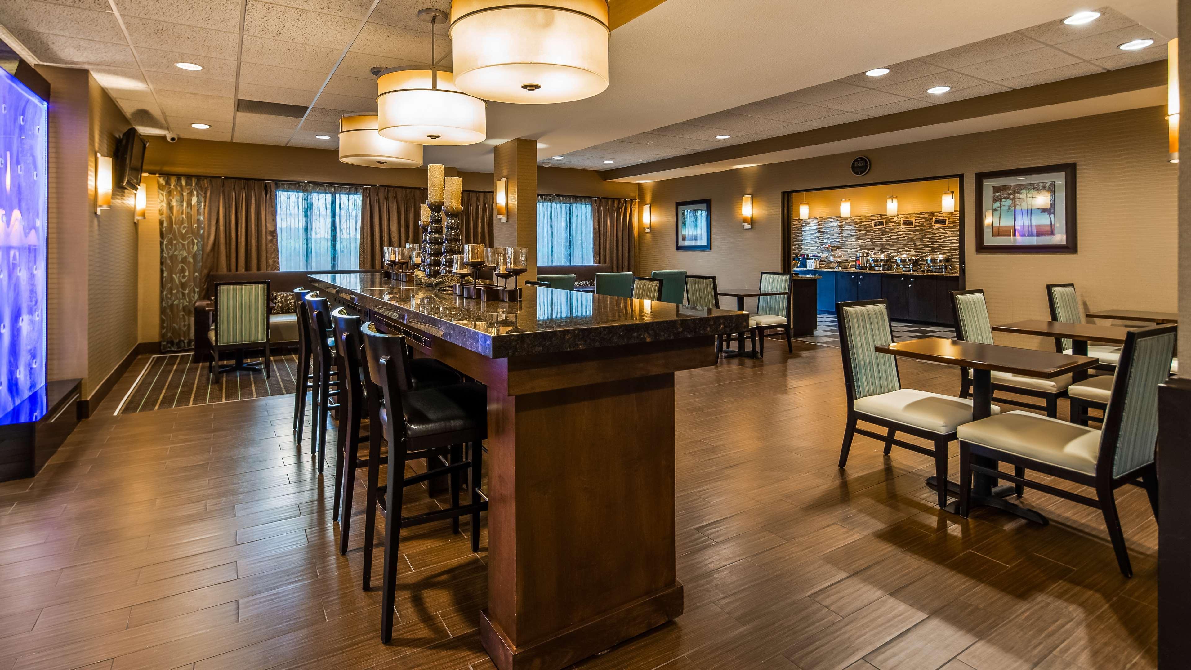 Best Western Plus Wichita West Airport Inn Zewnętrze zdjęcie