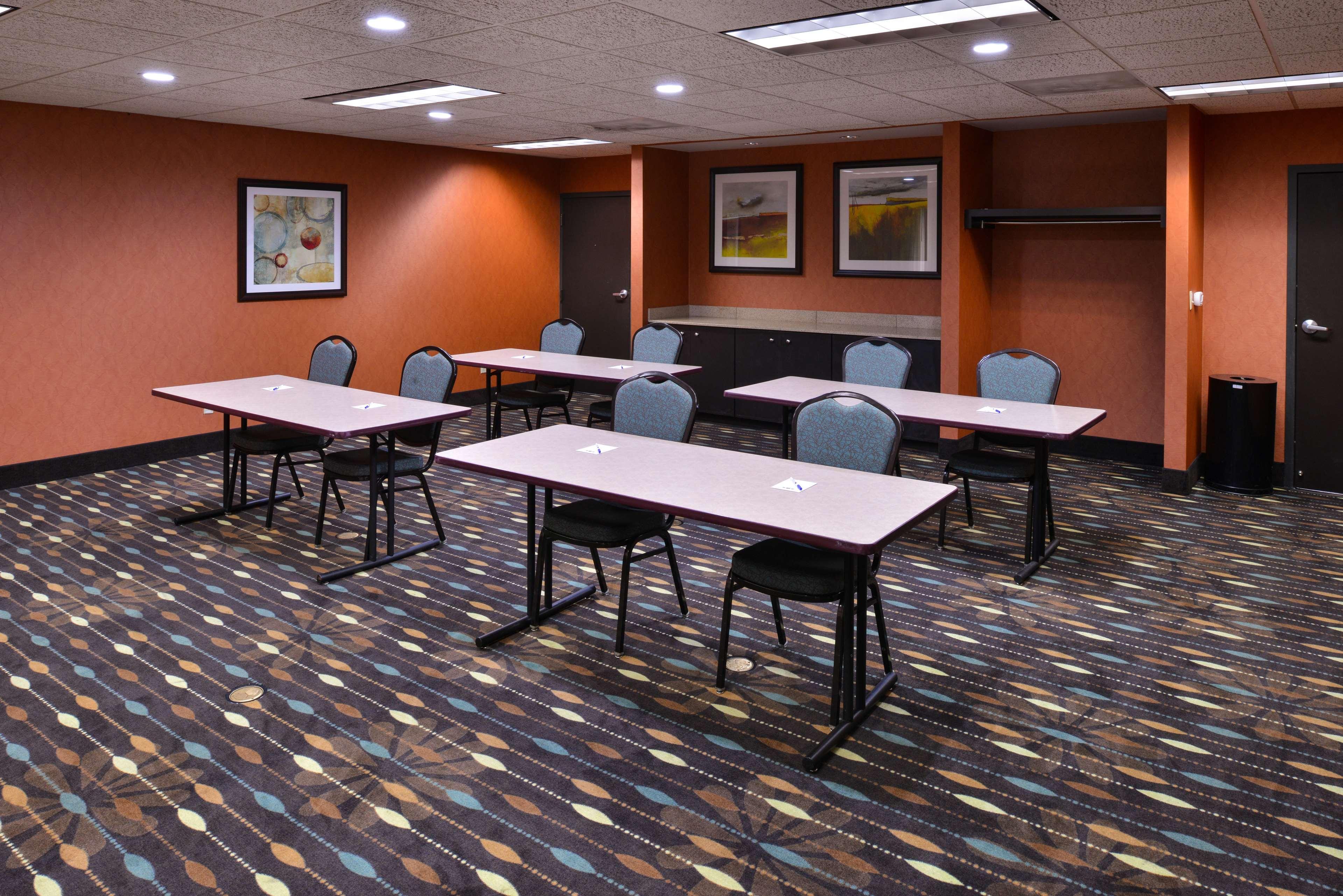 Best Western Plus Wichita West Airport Inn Zewnętrze zdjęcie
